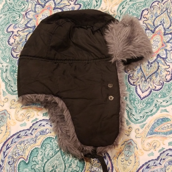 Winter hat - Picture 3 of 4